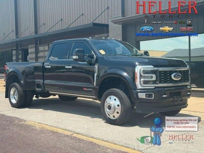 Photo of a 2023 Ford F-450 Super Duty 4X4 Limited 4DR Crew Cab 8 FT. LB DRW Pickup for sale