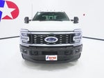 2025 F-450 Super Duty Thumbnail 2