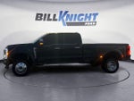 2025 F-450 Super Duty Thumbnail 2