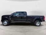 2024 F-450 Super Duty Thumbnail 2