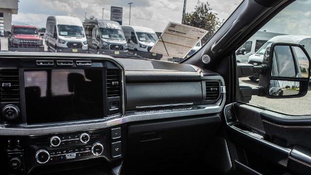2024 Ford F-450 Super Duty Platinum