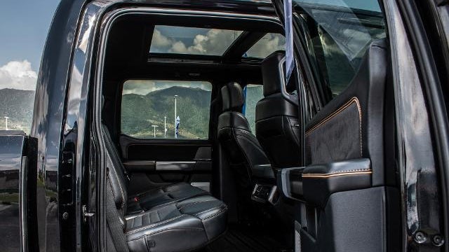 2024 Ford F-450 Super Duty Platinum