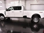 2025 F-450 Super Duty Thumbnail 4