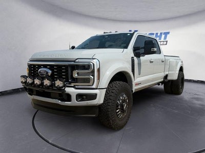 2025 Ford F-450 Super Duty 4X4 Platinum 4DR Crew Cab 8 FT. LB DRW Pickup