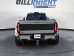 2025 F-450 Super Duty Thumbnail 4