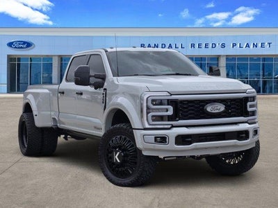2026 Ford F-450 Super Duty 4X4 Platinum 4DR Crew Cab 8 FT. LB DRW Pickup