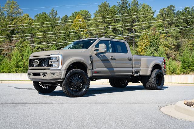 2027 Ford F-450 - $119,874