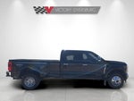 2023 F-450 Super Duty Thumbnail 3