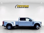 2024 F-450 Super Duty Thumbnail 2