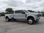 2025 F-450 Super Duty Thumbnail 2