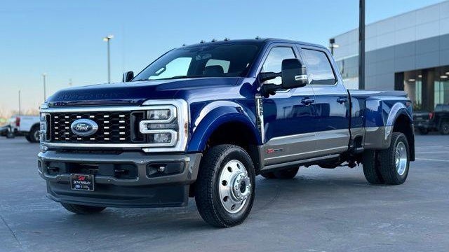 2026 Ford F-450 Super Duty Platinum