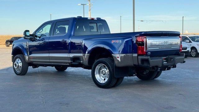 2026 Ford F-450 Super Duty Platinum