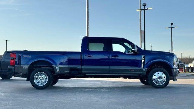 2026 Ford F-450 Super Duty Platinum