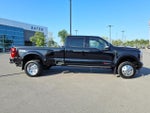 2026 F-450 Super Duty Thumbnail 2