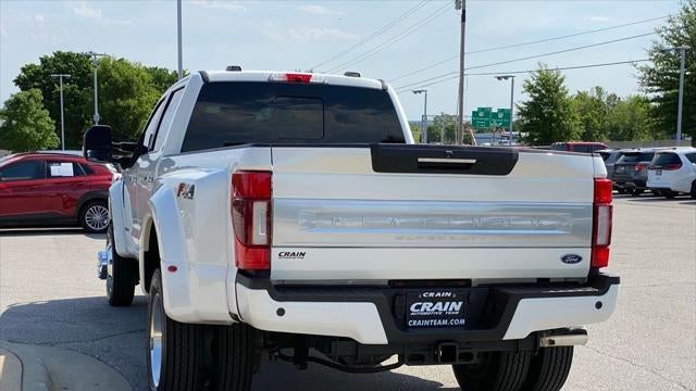 2022 Ford F-450 Super Duty Platinum