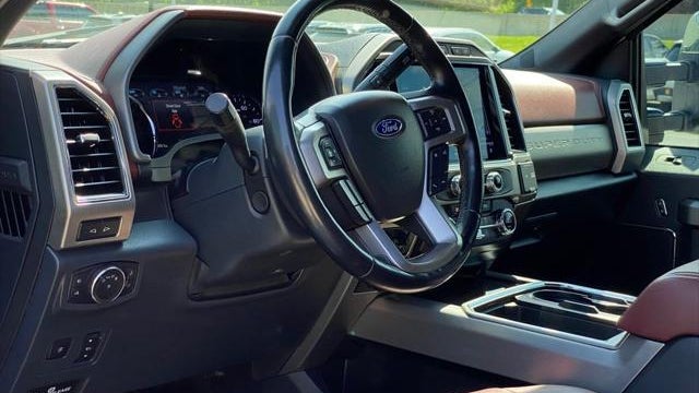 2022 Ford F-450 Super Duty Platinum