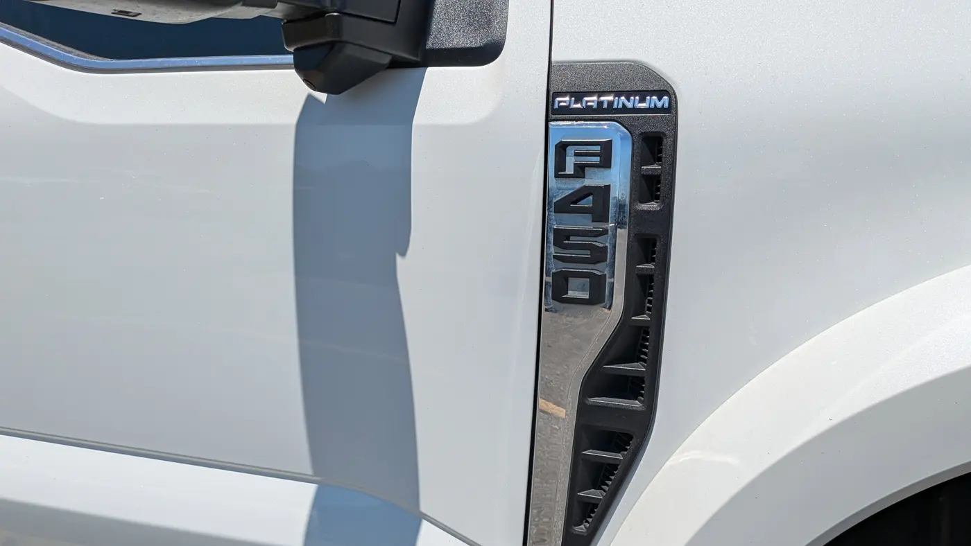 2024 Ford F-450 Super Duty XLT