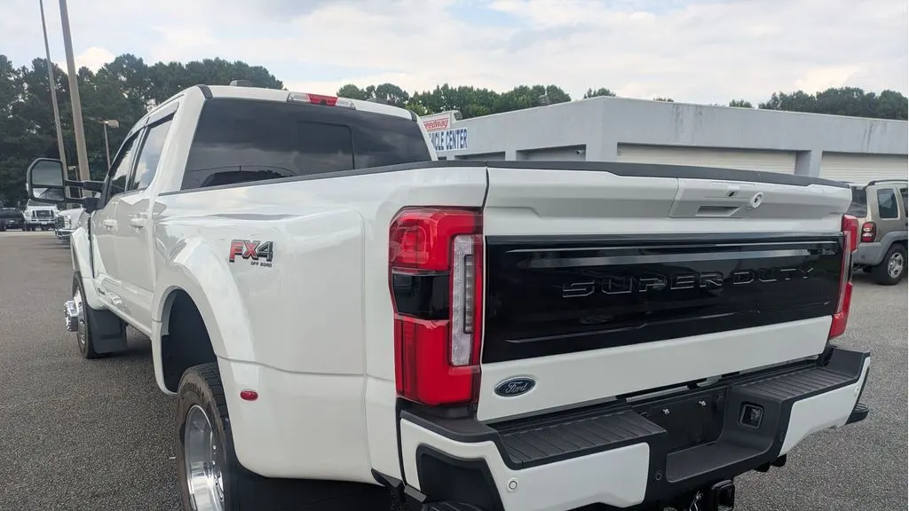 2025 Ford F-450 Super Duty King Ranch