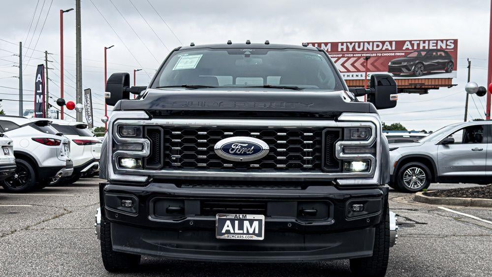 2025 Ford F-450 Super Duty Platinum