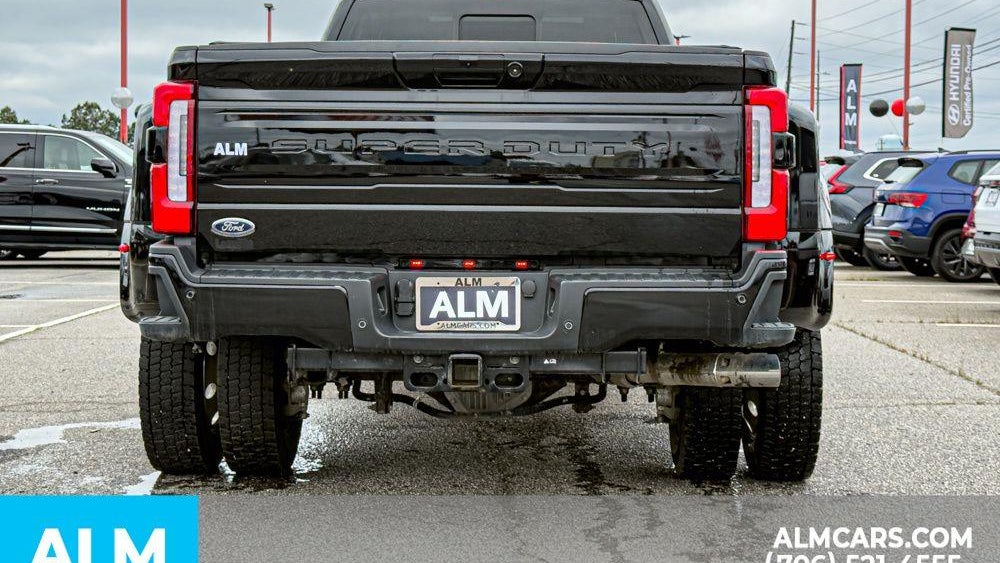 2025 Ford F-450 Super Duty Platinum