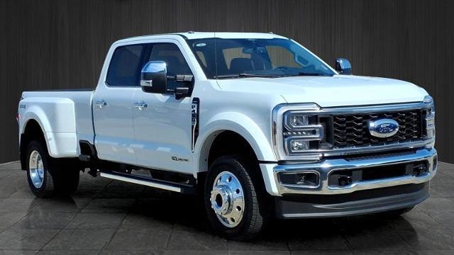 2026 Ford F-450 Super Duty XLT