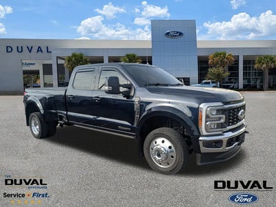 2023 Ford F-450 Super Duty 4X4 Lariat 4DR Crew Cab 8 FT. LB DRW Pickup
