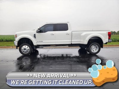 2022 Ford F-450 Super Duty 4X4 Lariat 4DR Crew Cab 8 FT. LB DRW Pickup