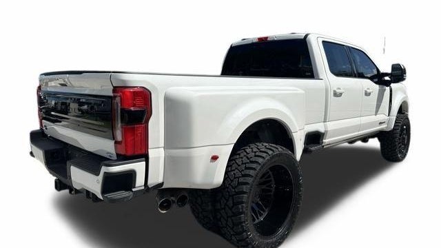 2025 Ford F-450 Super Duty XLT