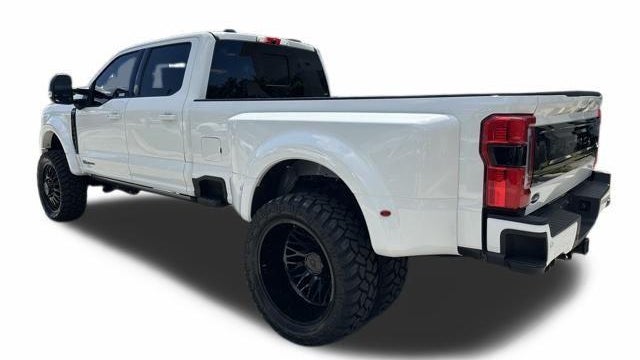 2025 Ford F-450 Super Duty XLT