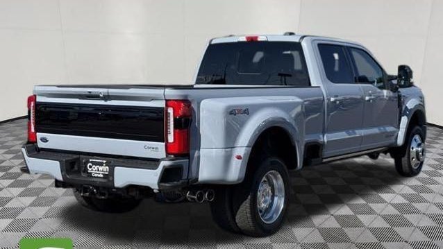 2026 Ford F-450 Super Duty Platinum