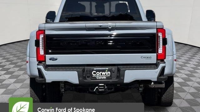 2026 Ford F-450 Super Duty Platinum
