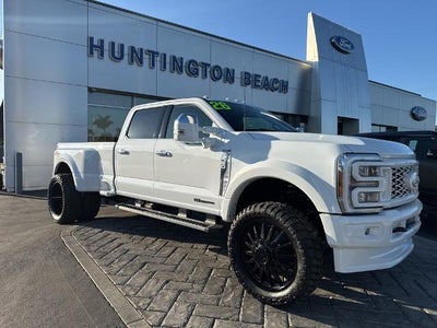 Photo of a 2026 Ford F-450 Super Duty 4X4 Lariat 4DR Crew Cab 8 FT. LB DRW Pickup for sale
