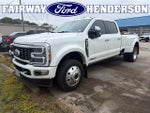 2023 F-450 Super Duty Thumbnail 1