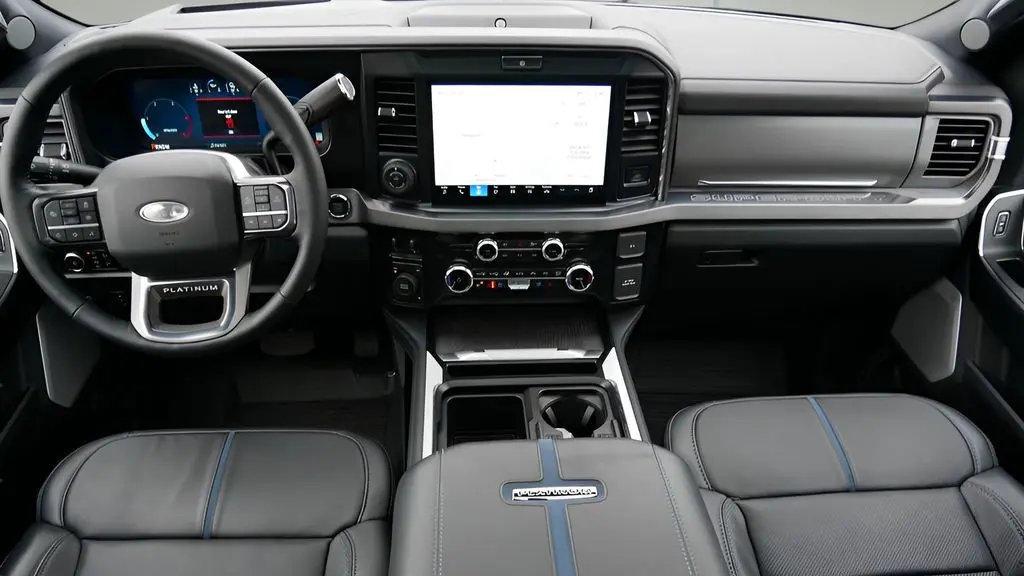 2025 Ford F-450 Super Duty XLT
