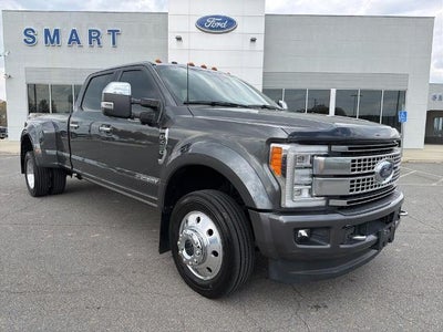 2018 Ford F-450 Super Duty 4X4 Lariat 4DR Crew Cab 8 FT. LB DRW Pickup