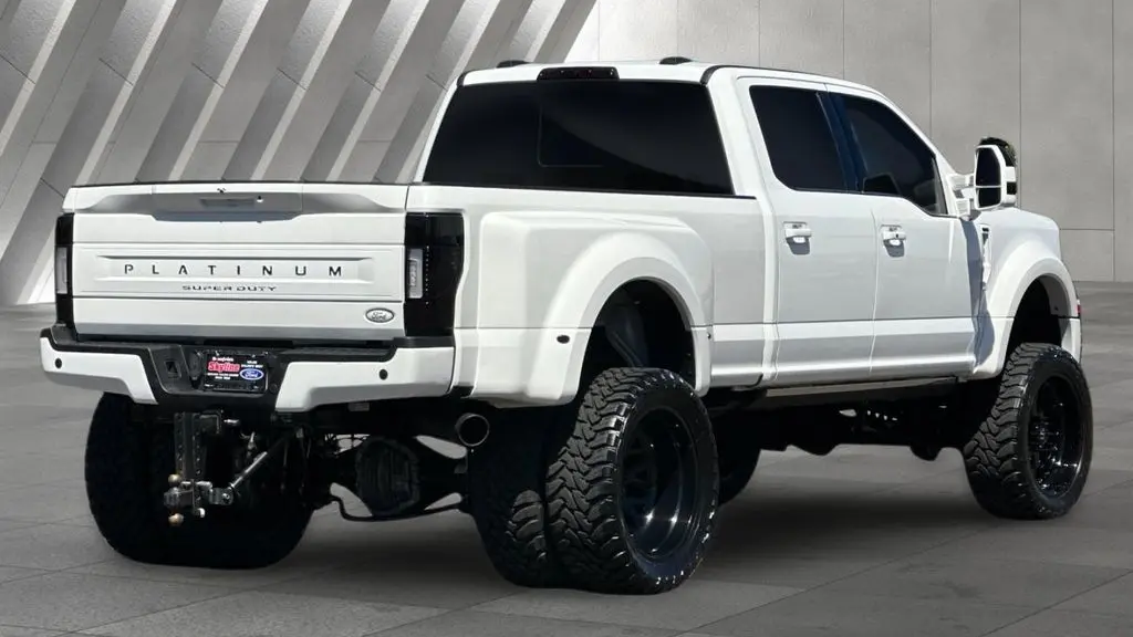2022 Ford F-450 Super Duty XLT