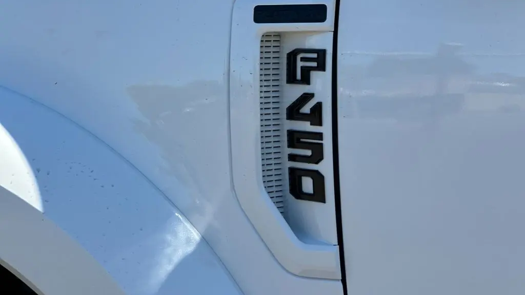 2022 Ford F-450 Super Duty XLT