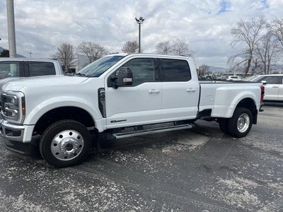 2024 Ford F-450 Super Duty 4X4 Lariat 4DR Crew Cab 8 FT. LB DRW Pickup