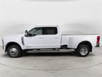 2025 F-450 Super Duty Thumbnail 2