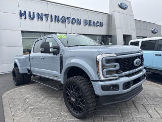 2026 Ford F-450 Super Duty Platinum