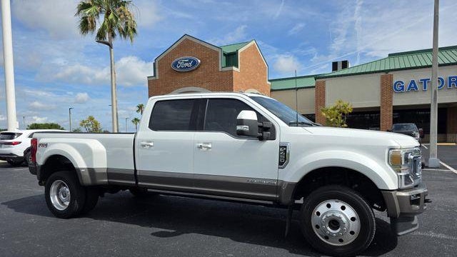 2022 Ford F-450 Super Duty Platinum