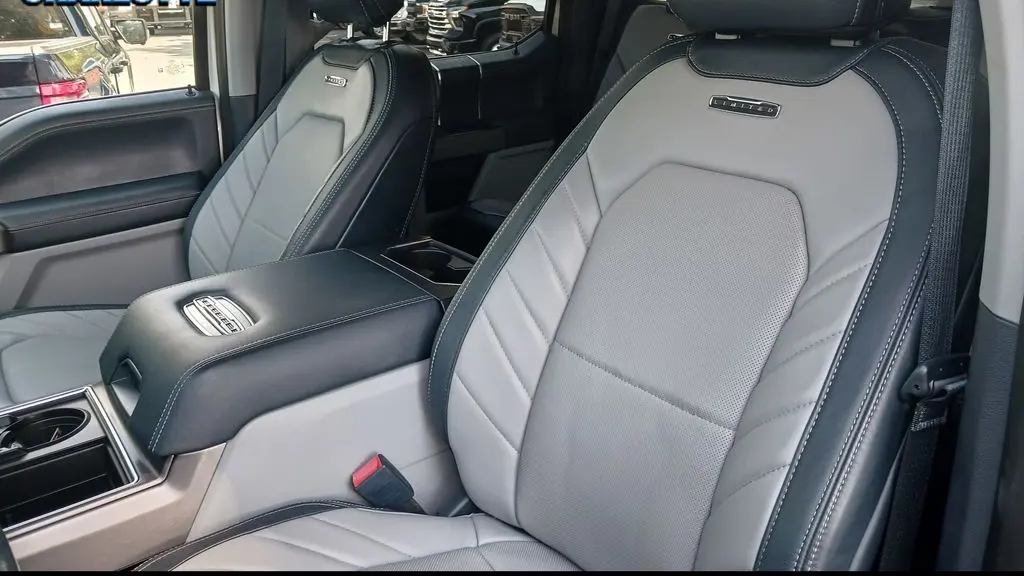 2022 Ford F-450 Super Duty Lariat