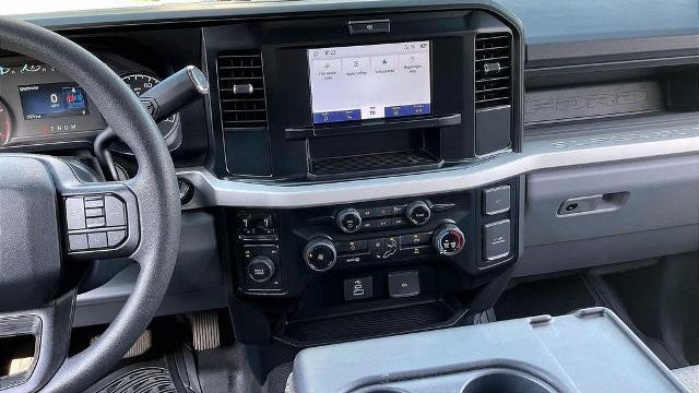 2025 Ford F-450 Super Duty XLT