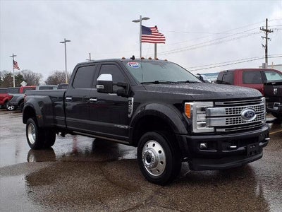 2019 Ford F-450 Super Duty 4X4 Platinum 4DR Crew Cab 8 FT. LB DRW Pickup