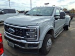 2025 F-450 Super Duty Thumbnail 2
