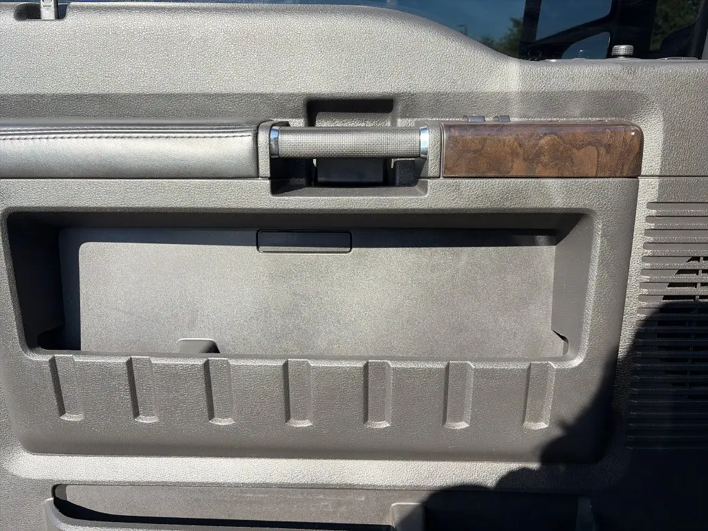 2013 Ford F-450 - $29,810