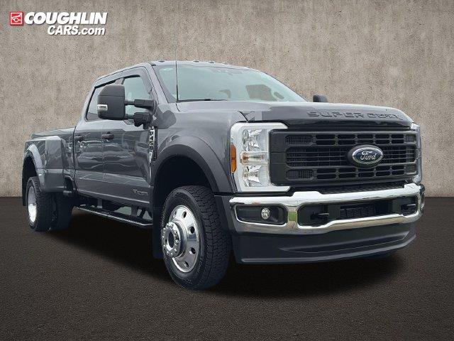 2025 Ford F-450 - $72,000