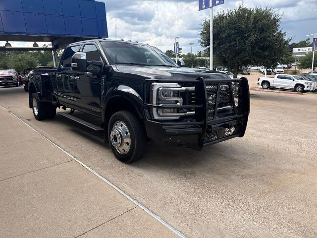 2025 Ford F-450 Super Duty Lariat — photo 1 of 24