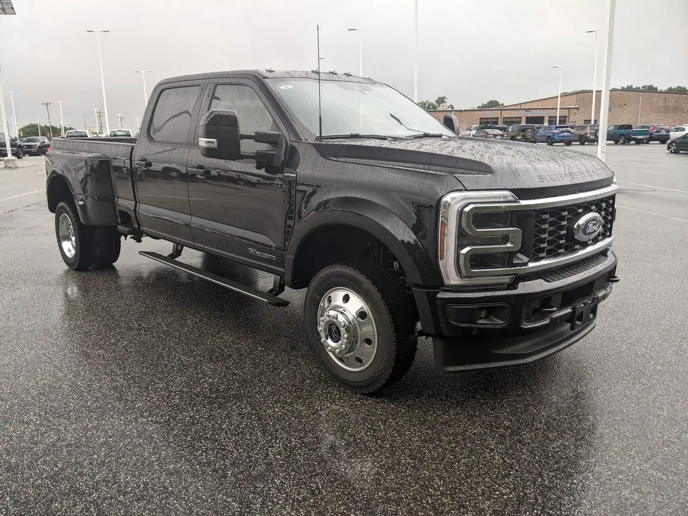 2025 Ford F-450 Super Duty Platinum — photo 1 of 12