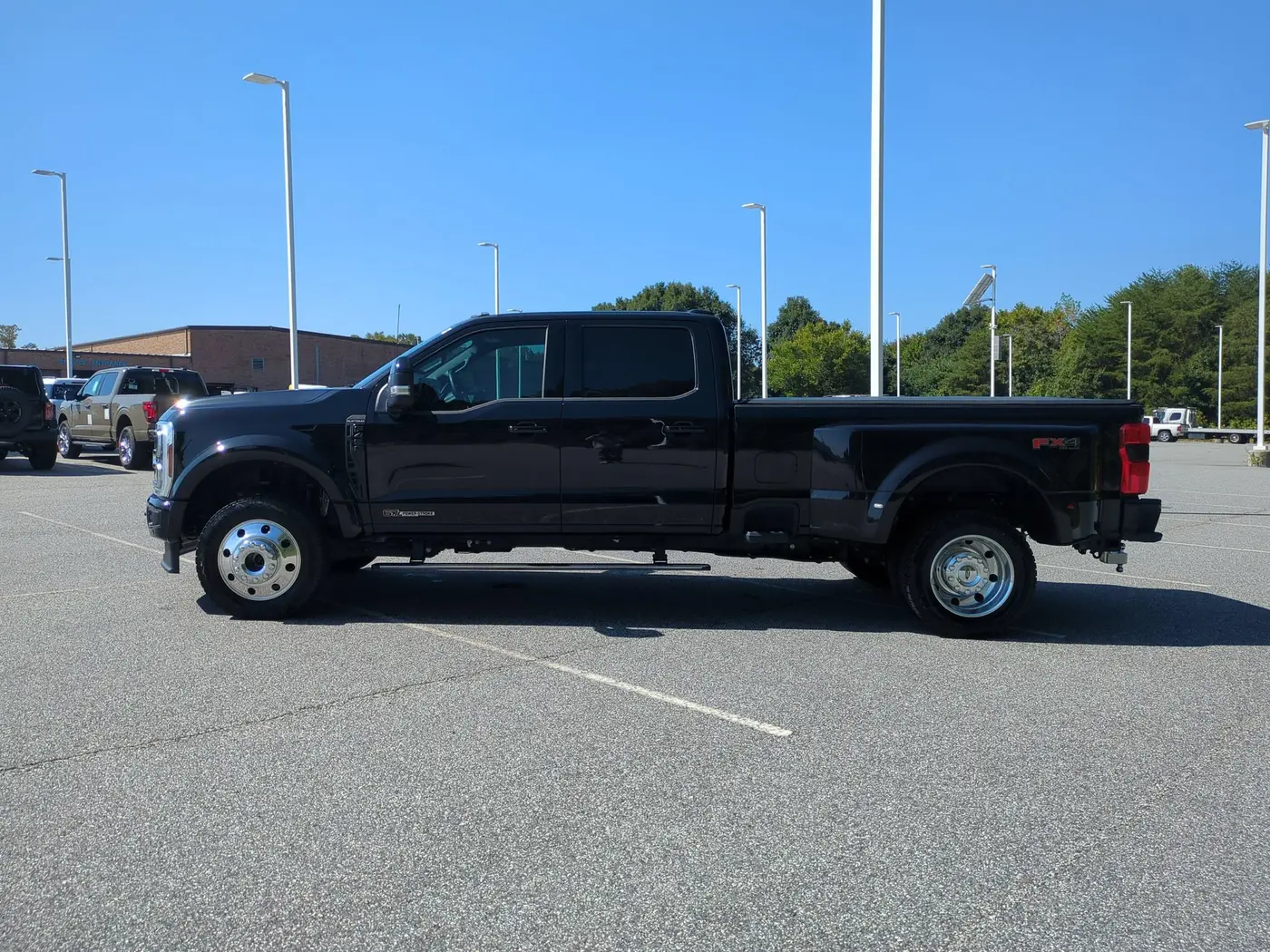 2025 Ford F-450 - $92,900